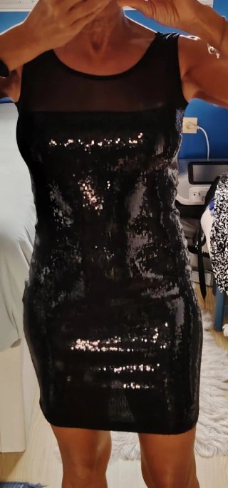 Vestido corto negro de lentejuelas