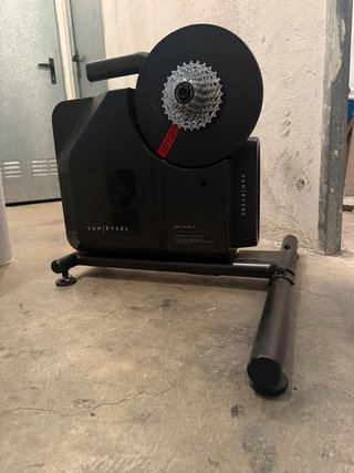 Rodillo de Ciclismo Indoor Van Rysel D5000