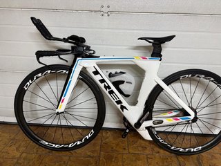 Bicicleta Contrarreloj Trek Speed Concept Di2