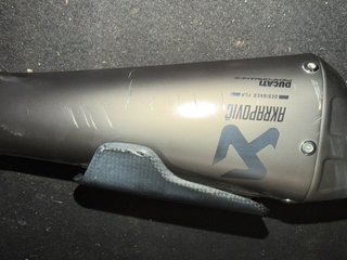 Cola escape Akrapovic Ducati Panigale V4