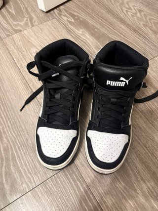 Zapatillas Altas Puma Blancas y Negras