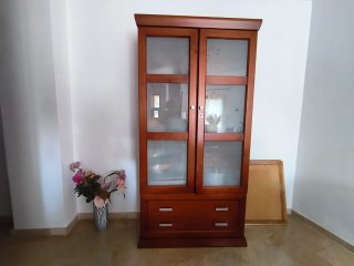 Vitrina de Madera y Cristal