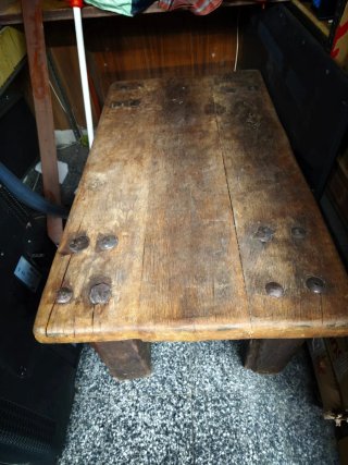 Mesa Rústica de Madera