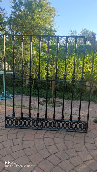 Lote de Tres Rejas de Hierro Macizo para Ventana