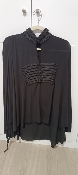 Blusa Oversize Zara con Alamares