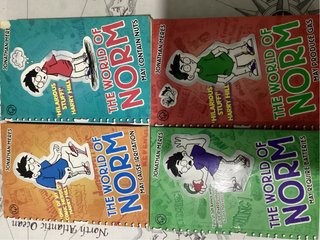 4 libros en ingles The World of Norm.