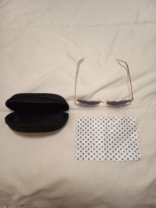 Gafas de Sol con Montura Dorada