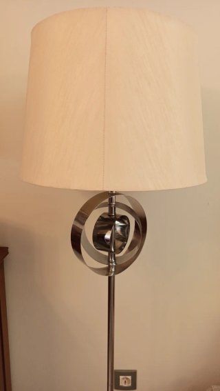 Lámpara de pie de diseño