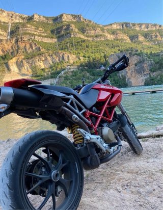 Ducati Hypermotard 1100