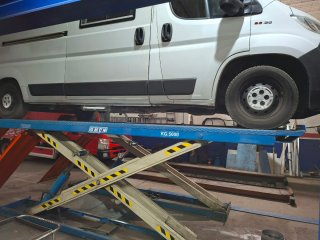 Elevador de Tijera OMCN 5000kg