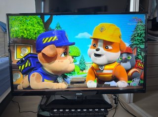 Televisor LED Philips 32 pulgadas. Perfecto estado