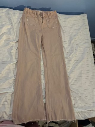 Pantalones Beige con Tachuelas