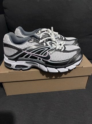 Zapatillas Nike Blanco y Negro
