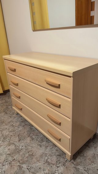 Conjunto Dormitorio: Cómoda, Espejo y 2 Mesitas