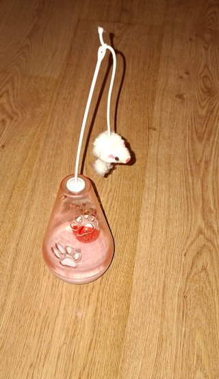 Juguete para gatos con ratón colgante