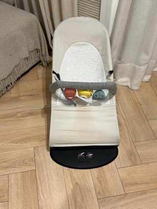 Hamaca BabyBjörn con Juguete y Fundas