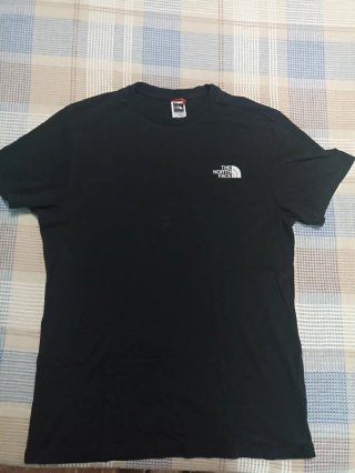 Camiseta The North Face Negra