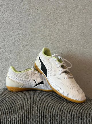 Zapatillas fútbol sala Puma blancas