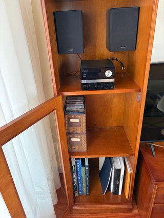 Mueble de TV con Columna de Madera