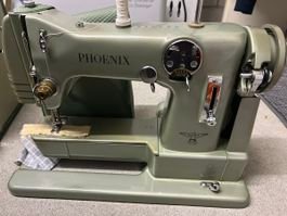 Máquina de coser antigua de Phoenix