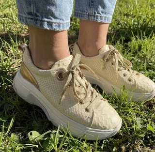 Zapatillas Deportivas Beige y Doradas