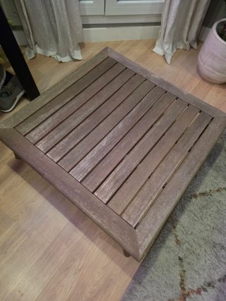 Mesa de terraza de madera