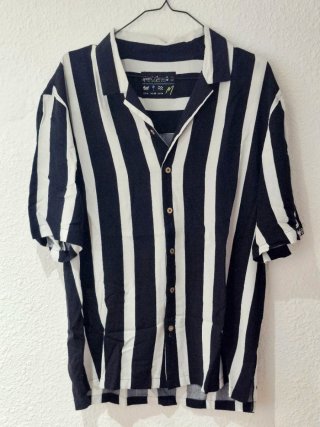 Camisa Polinesia Rayas Negra y Blanca Talla M