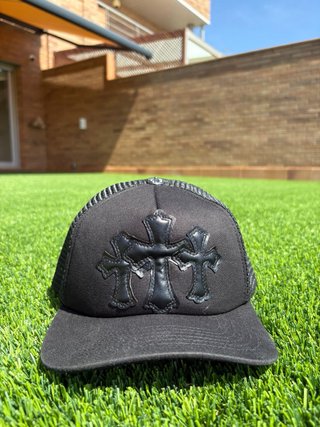 Gorra Chrome Hearts Negra con Cruces