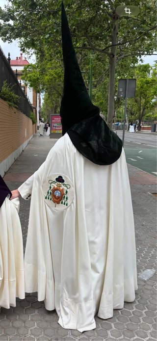 Túnica Hermandad de la Macarena