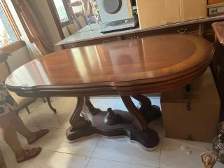 Mesa y sillas