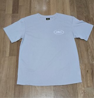 Camiseta blanca con estampado