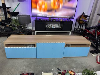 Mueble para TV de madera