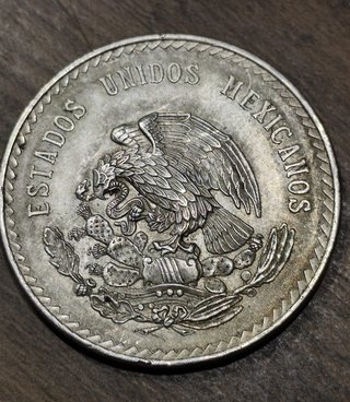 Moneda 5 Pesos Mexicanos 1948 de plata