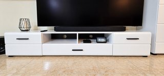 Mueble de televisión moderno