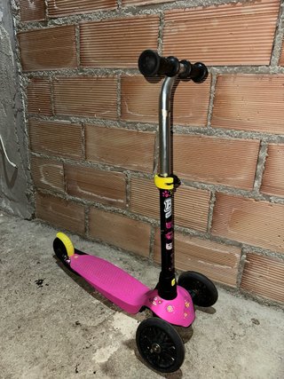 Patinete Infantil de Tres Ruedas