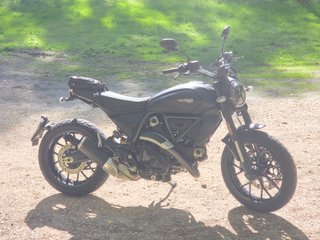 Ducati Scrambler Icon Dark, 09/2025, 3900 km