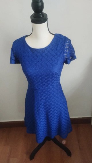 Vestido Azul de Encaje