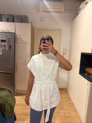Chaleco Blanco con Cinturón