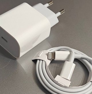 Cargador 20W Rápido compartible iPhone 14 13 12 11