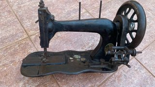 Máquina de coser antigua