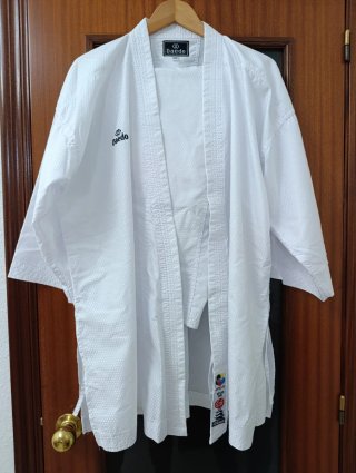Traje de Karate de Competición Daedo
