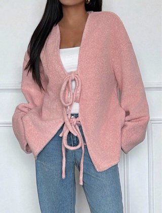 Abrigo Rosa con Cierre de Lazos