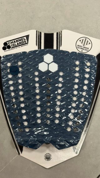 Grip de surf Channel Islands 3 Piece Flat Pad 20€