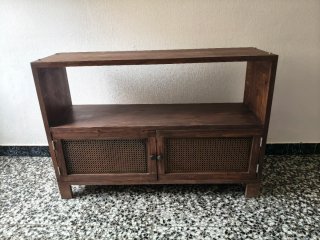 Aparador de madera rústico