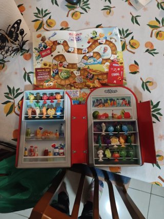 Juego de Mesa Stikeez con Figuras