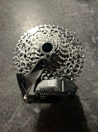 Cambio y Cassette Sram Rival XPLR AXS 12v
