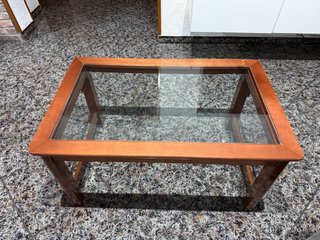 Mesa auxiliar elevable de madera y cristal