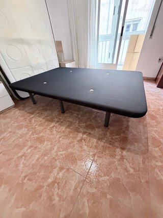 Base Tapizada Negra con Colchón 135x190