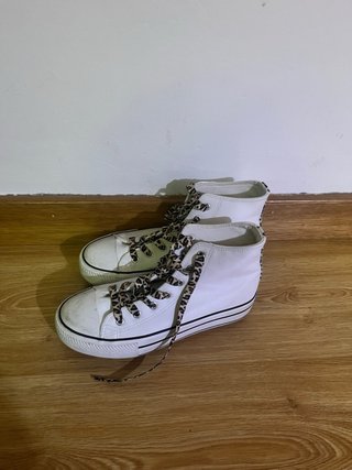 Zapatillas Blancas de Caña Alta