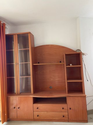 Mueble de TV de madera